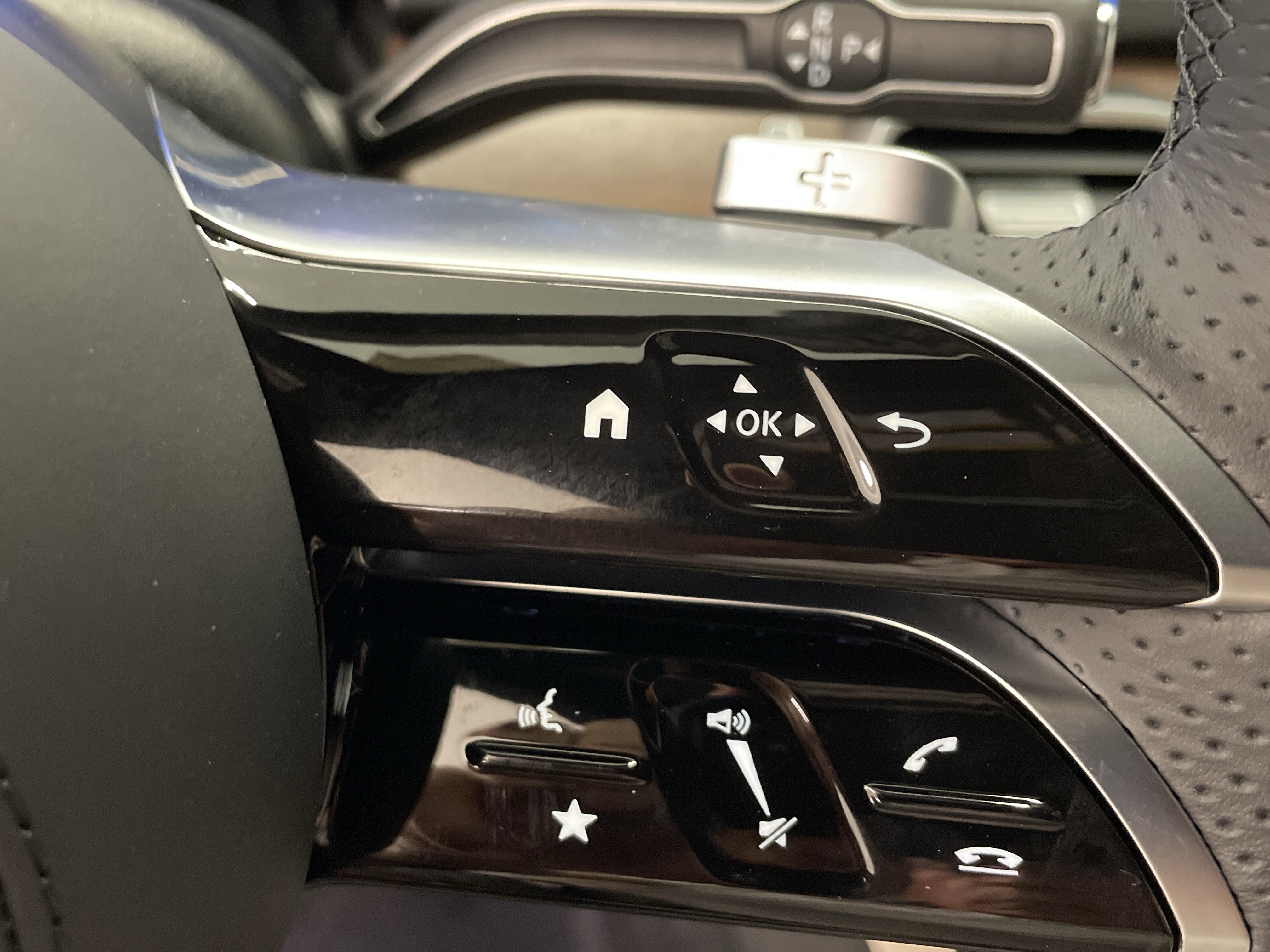 New 2026 Mercedes-Benz GLS 580 4MATIC image 12