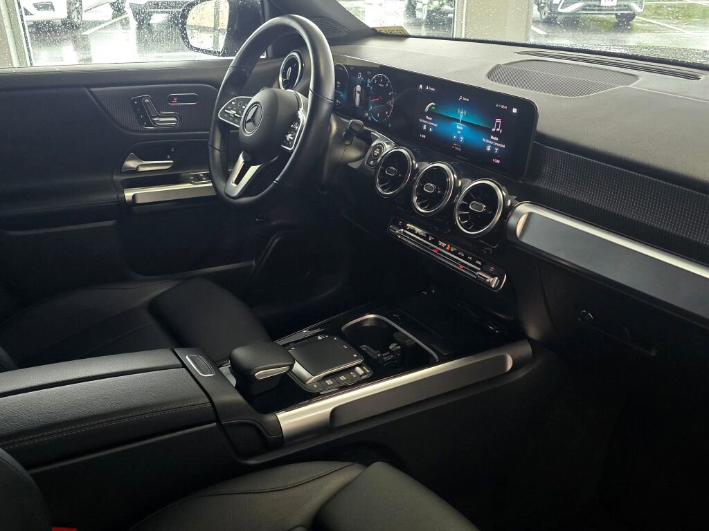 Used 2023 Mercedes-Benz GLB 250 4MATIC image 44