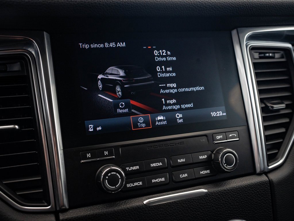 Used 2017 Porsche Macan image 30