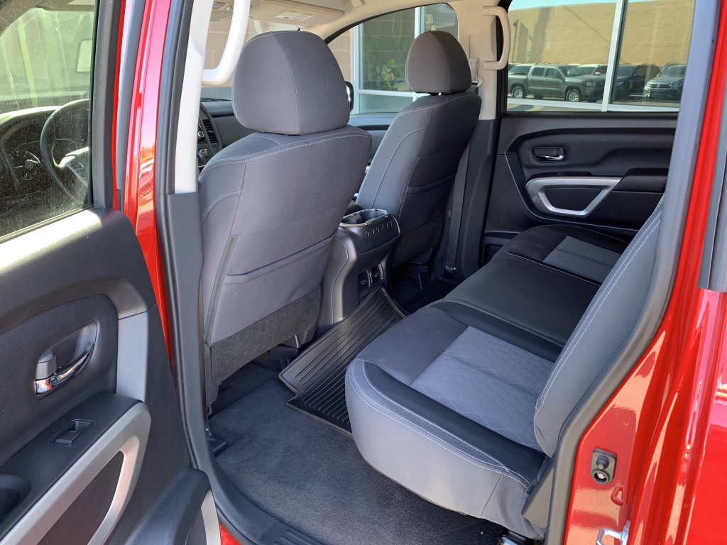 Used 2022 Nissan Titan SV w/ SV Convenience Package RWD image 15