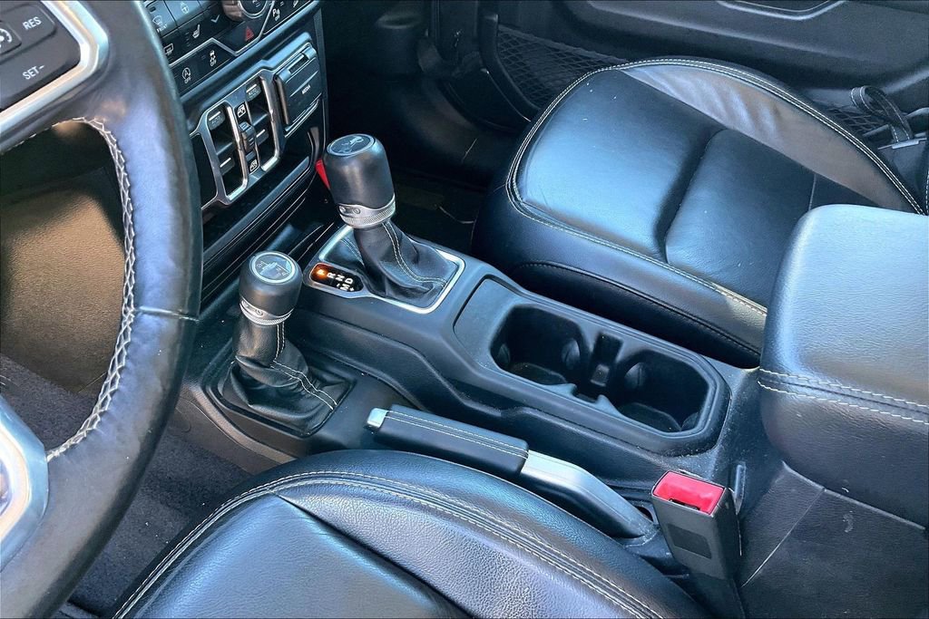 Used 2019 Jeep Wrangler Unlimited Sahara image 15