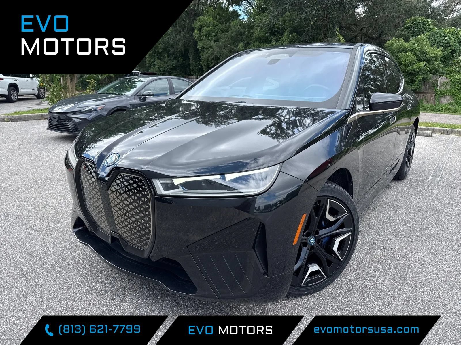 Used 2024 BMW iX xDrive50 w/ Premium Package AWD/4WD image 1