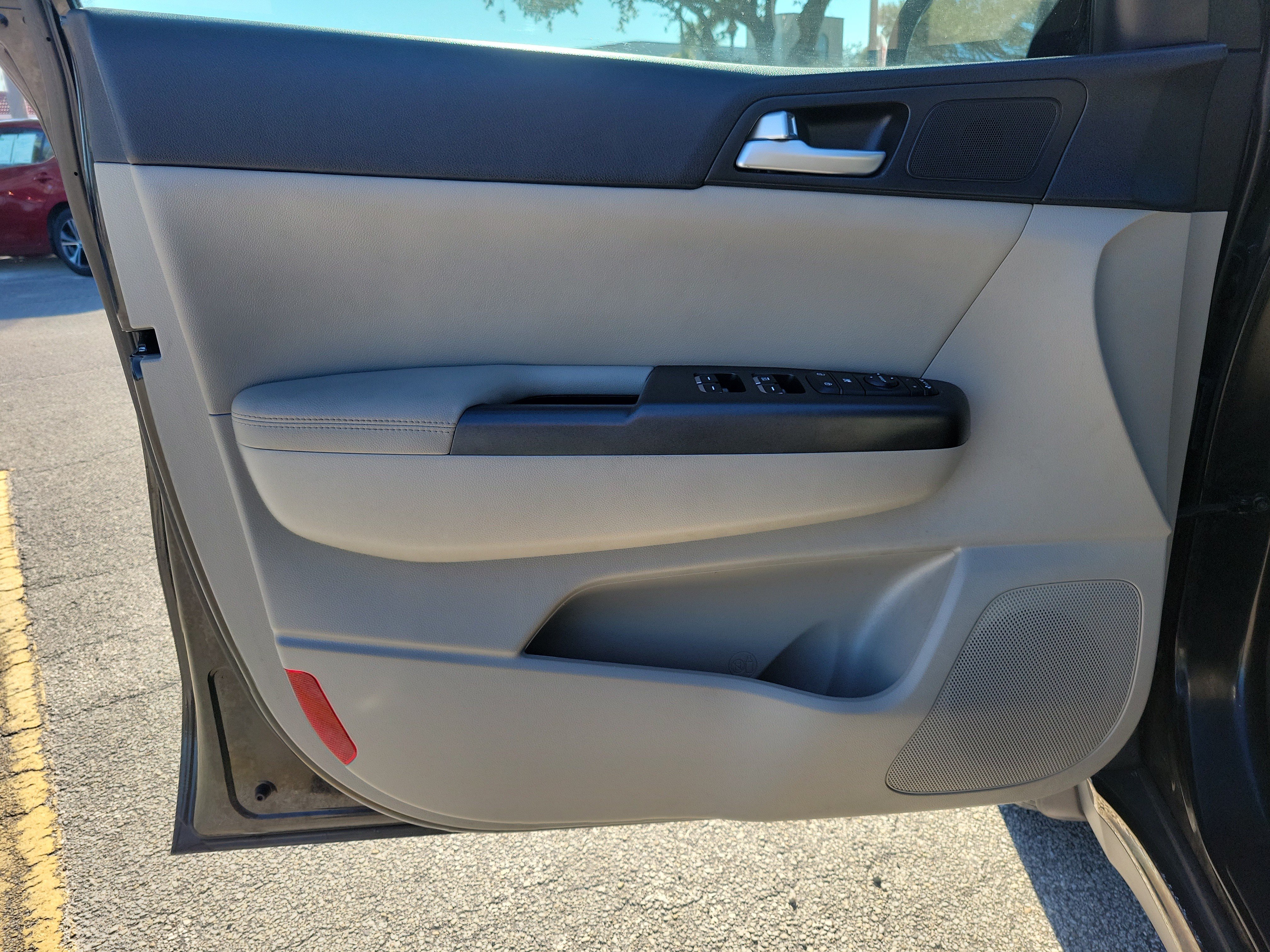 Used 2020 Kia Sportage S FWD image 14