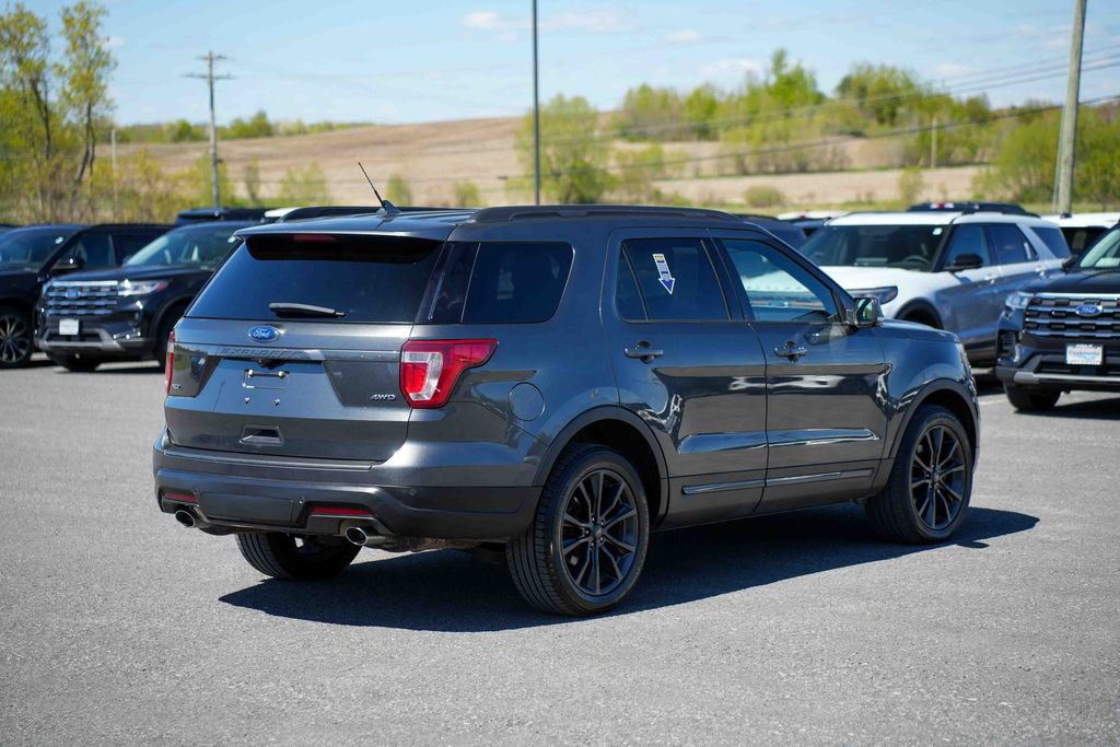 Used 2018 Ford Explorer XLT w/ Equipment Group 202A AWD/4WD image 5