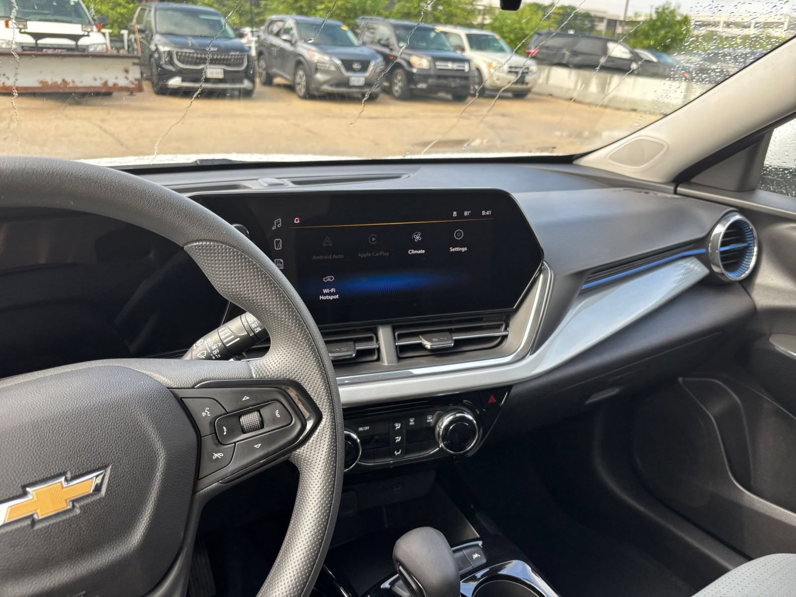 Used 2025 Chevrolet Trax LT FWD image 17