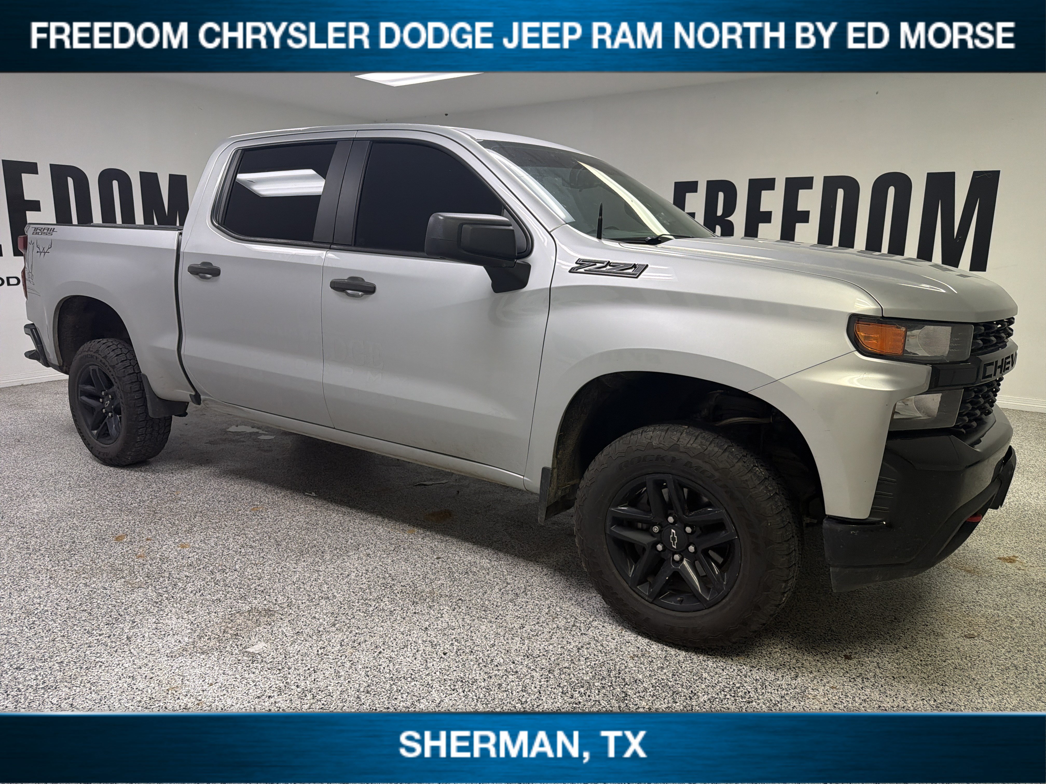 Used 2019 Chevrolet Silverado 1500 Custom Trail Boss w/ Custom Convenience Package AWD/4WD image 3