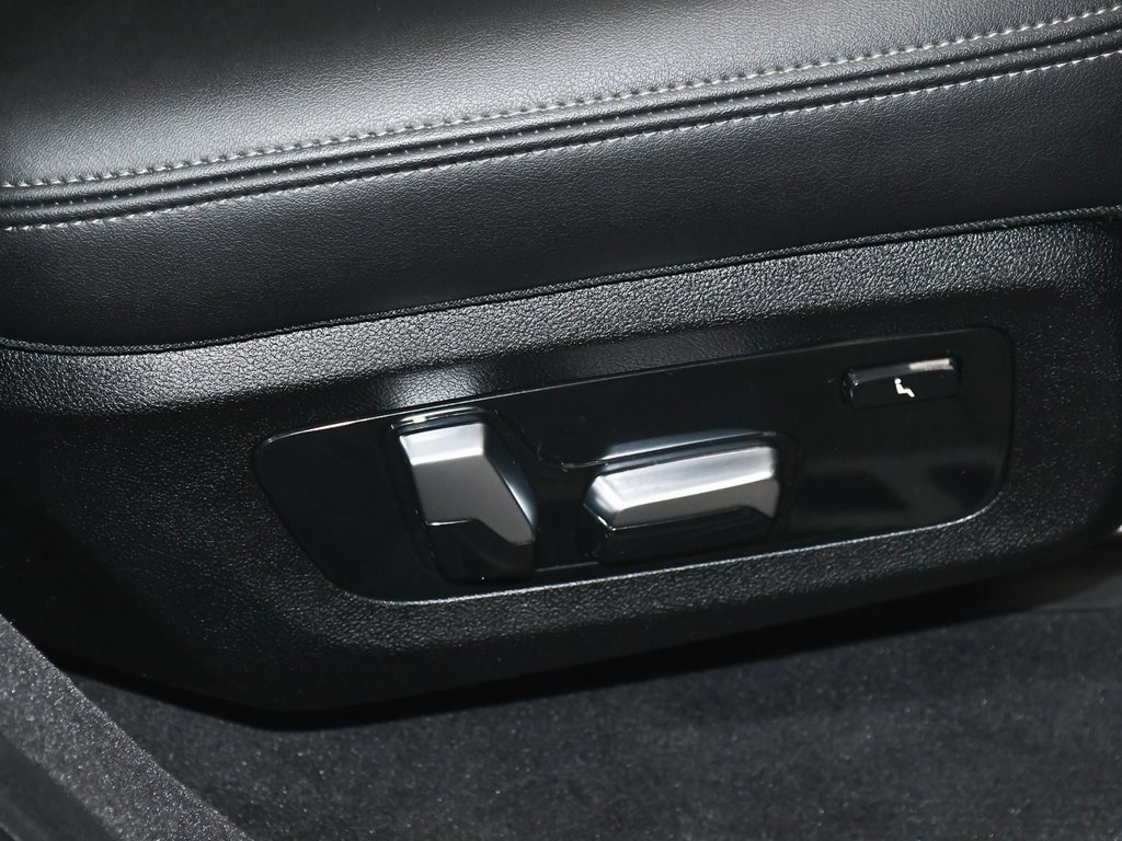 Used 2024 BMW X7 xDrive40i image 75