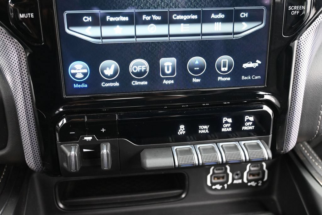 Used 2020 RAM 2500 Limited AWD/4WD image 13