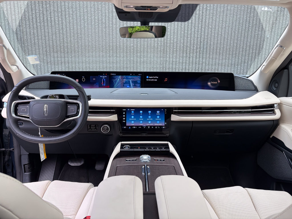 New 2027 Lincoln Navigator Reserve AWD/4WD image 56