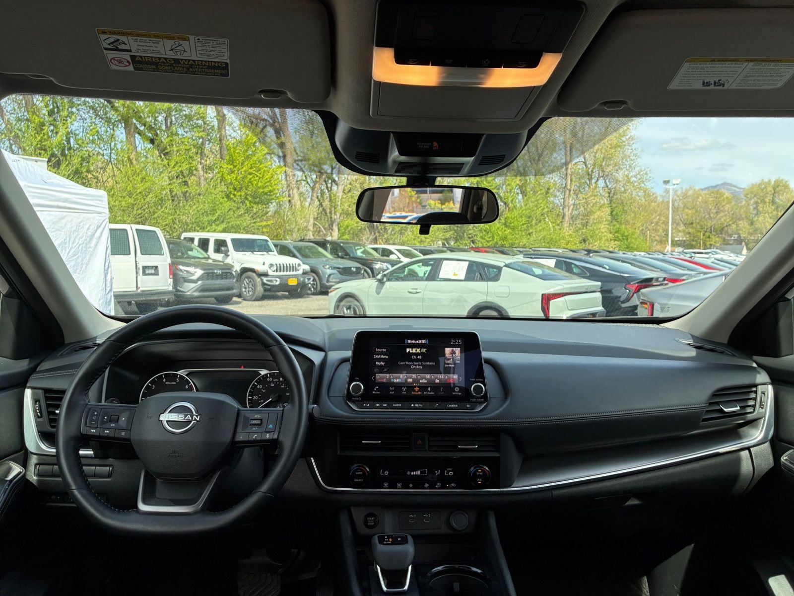 Used 2025 Nissan Rogue SV image 35