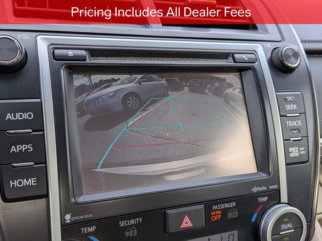 Used 2014 Toyota Camry XLE w/ Moonroof Package FWD image 22