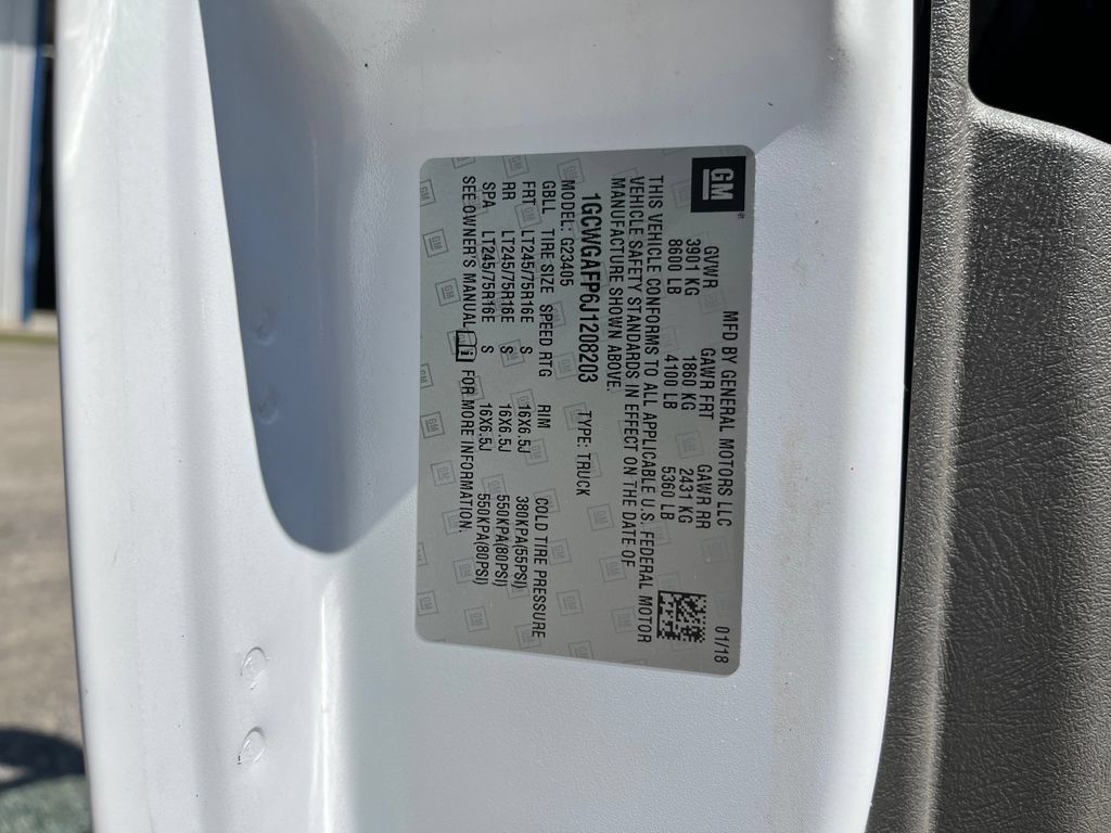 Used 2018 Chevrolet Express 2500 w/ Driver Convenience Package RWD image 40