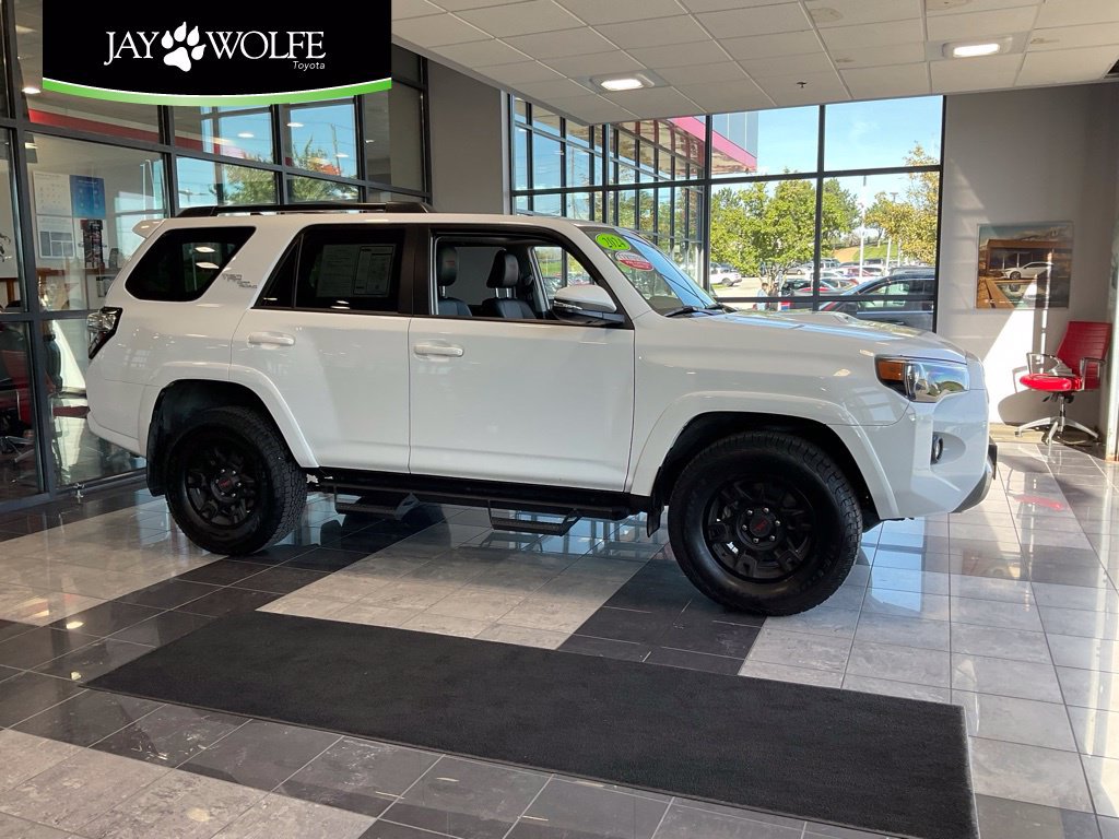 Certified 2024 Toyota 4Runner TRD Off-Road Premium w/ Moonroof Package AWD/4WD image 1