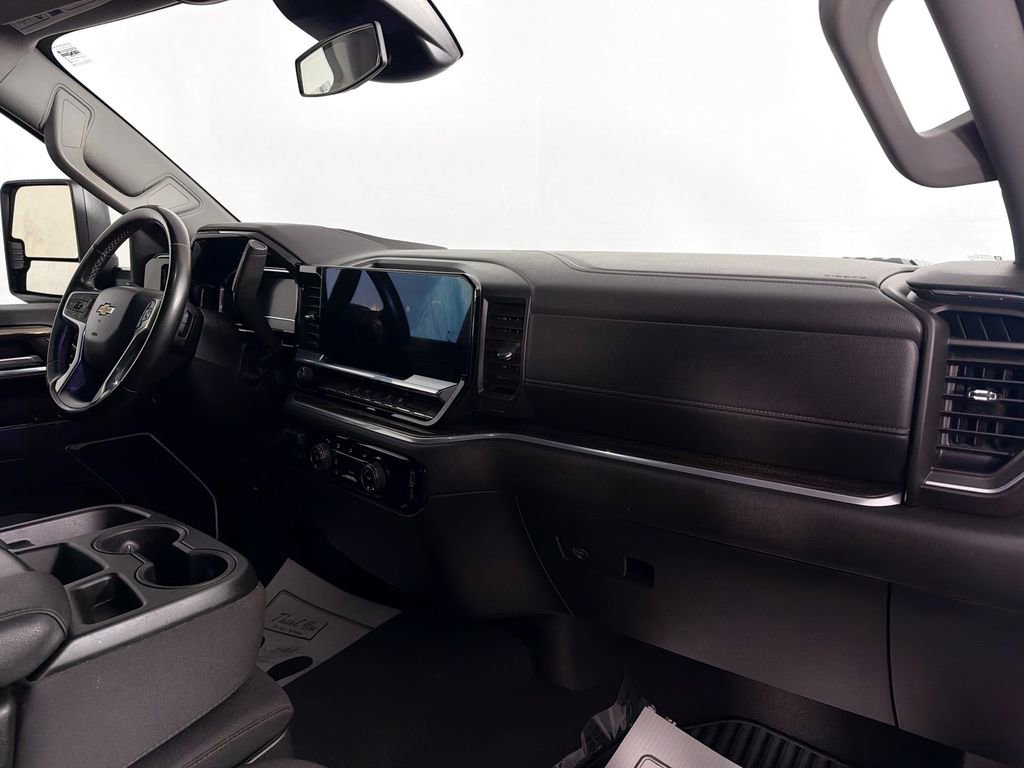 Used 2024 Chevrolet Silverado 2500 LT image 31