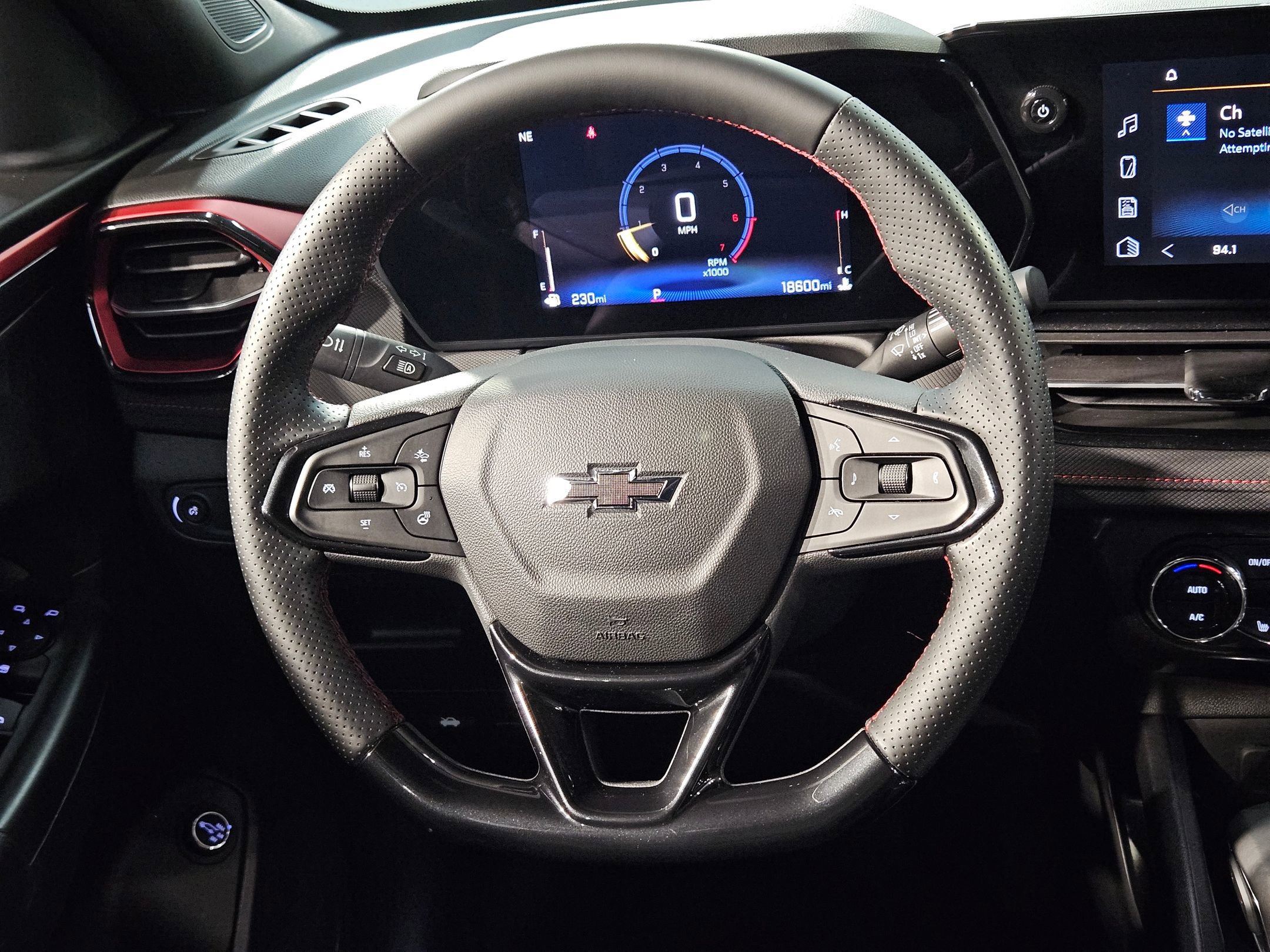 Used 2025 Chevrolet TrailBlazer RS w/ Convenience Package image 26