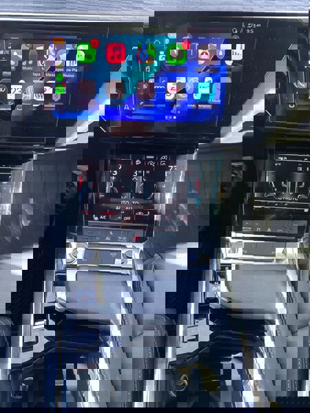 Used 2022 Audi e-tron Premium w/ Convenience Plus Package image 14