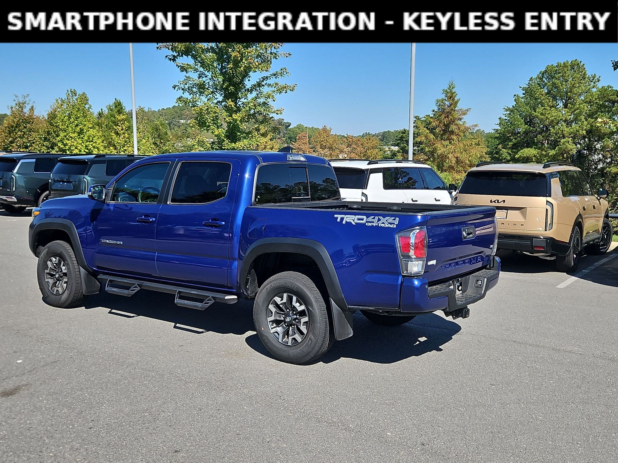 Used 2023 Toyota Tacoma TRD Off-Road w/ Technology Package AWD/4WD image 5