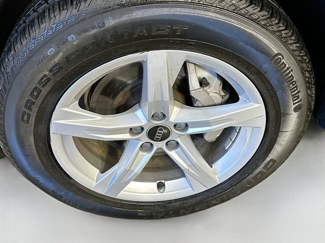 Used 2023 Audi Q5 2.0T Premium w/ Convenience Package AWD/4WD image 12