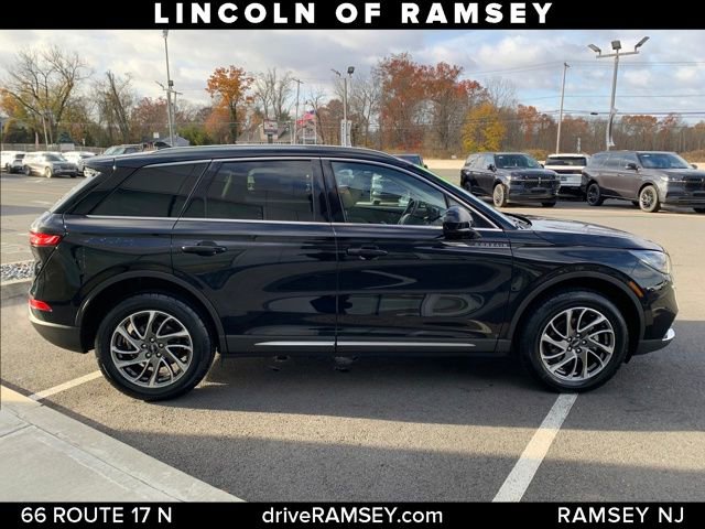 Used 2022 Lincoln Corsair AWD w/ Equipment Group 101A image 9