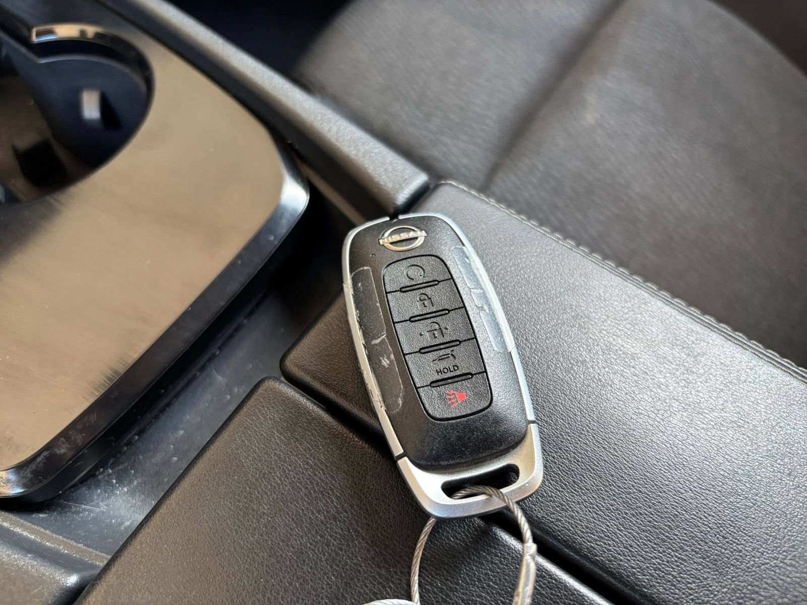 Used 2025 Nissan Rogue SV FWD image 27