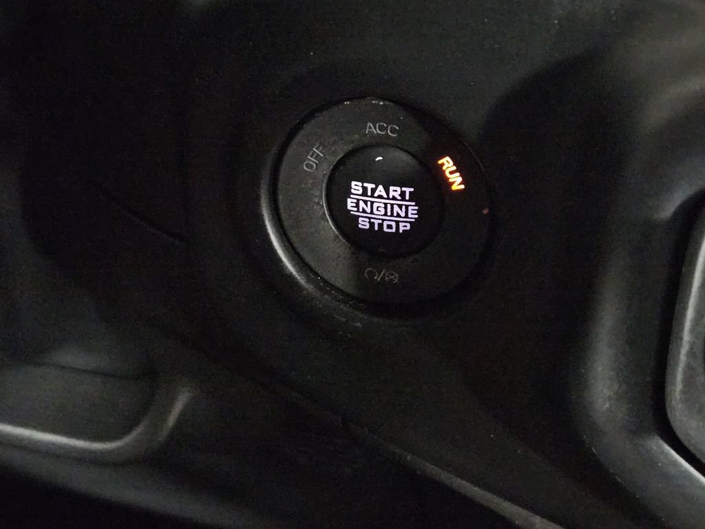 Used 2022 Jeep Wrangler Sport AWD/4WD image 19