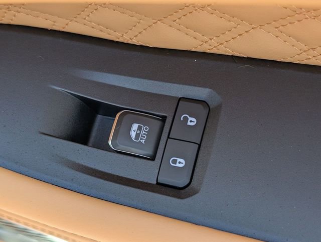 New 2026 Jeep Grand Cherokee Summit AWD/4WD image 34