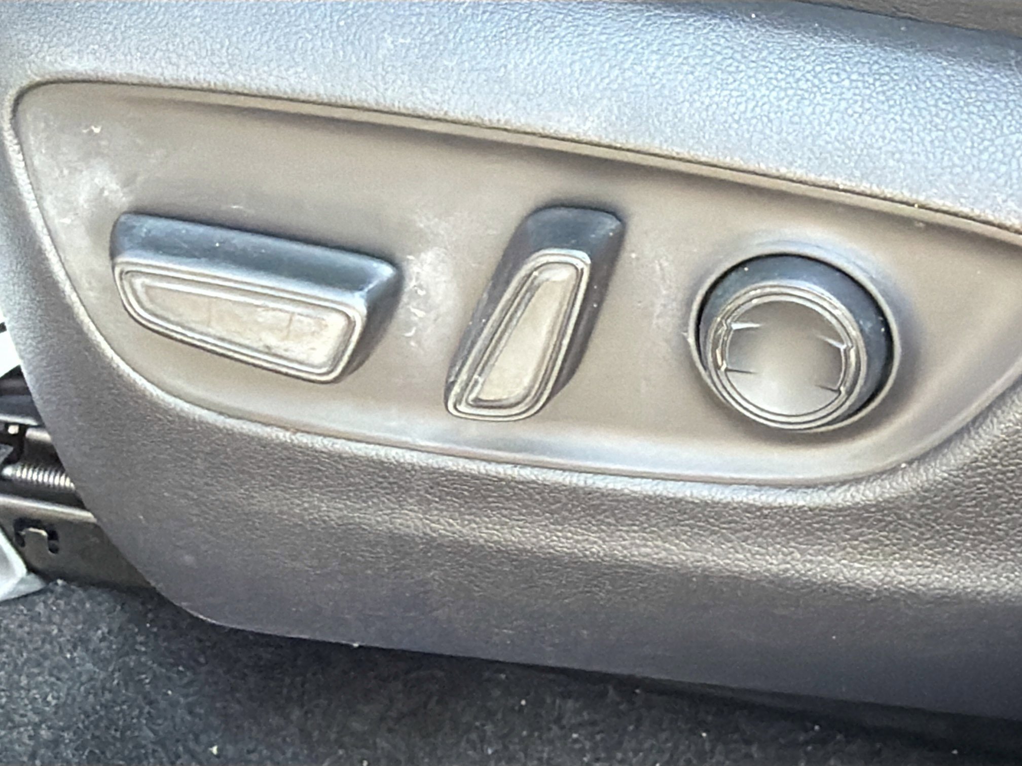 Used 2020 Toyota RAV4 XSE image 25