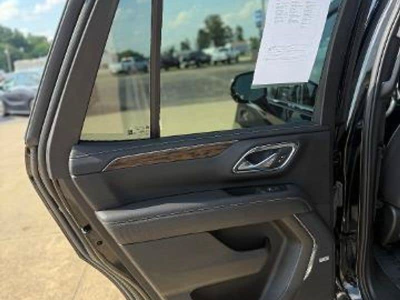 Used 2022 Chevrolet Tahoe Premier AWD/4WD image 38