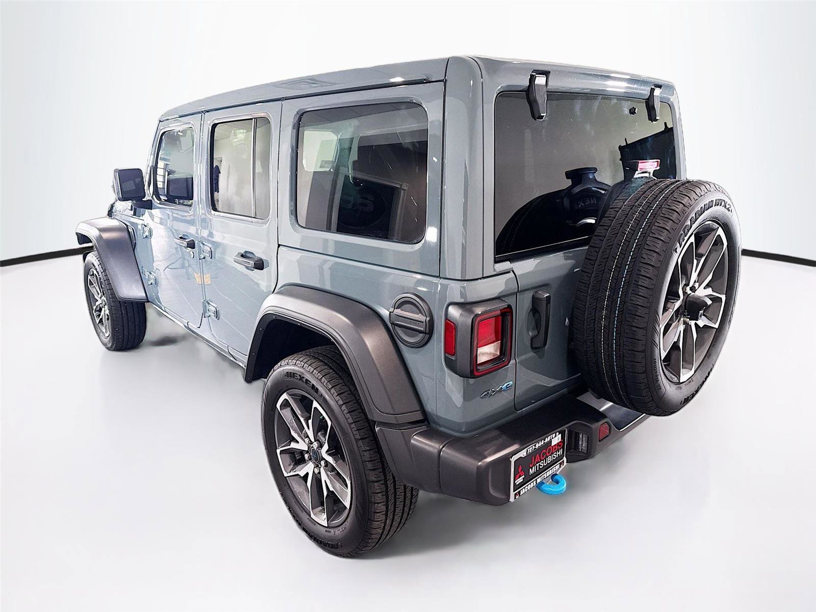 Used 2024 Jeep Wrangler Unlimited w/ Technology Group AWD/4WD image 27