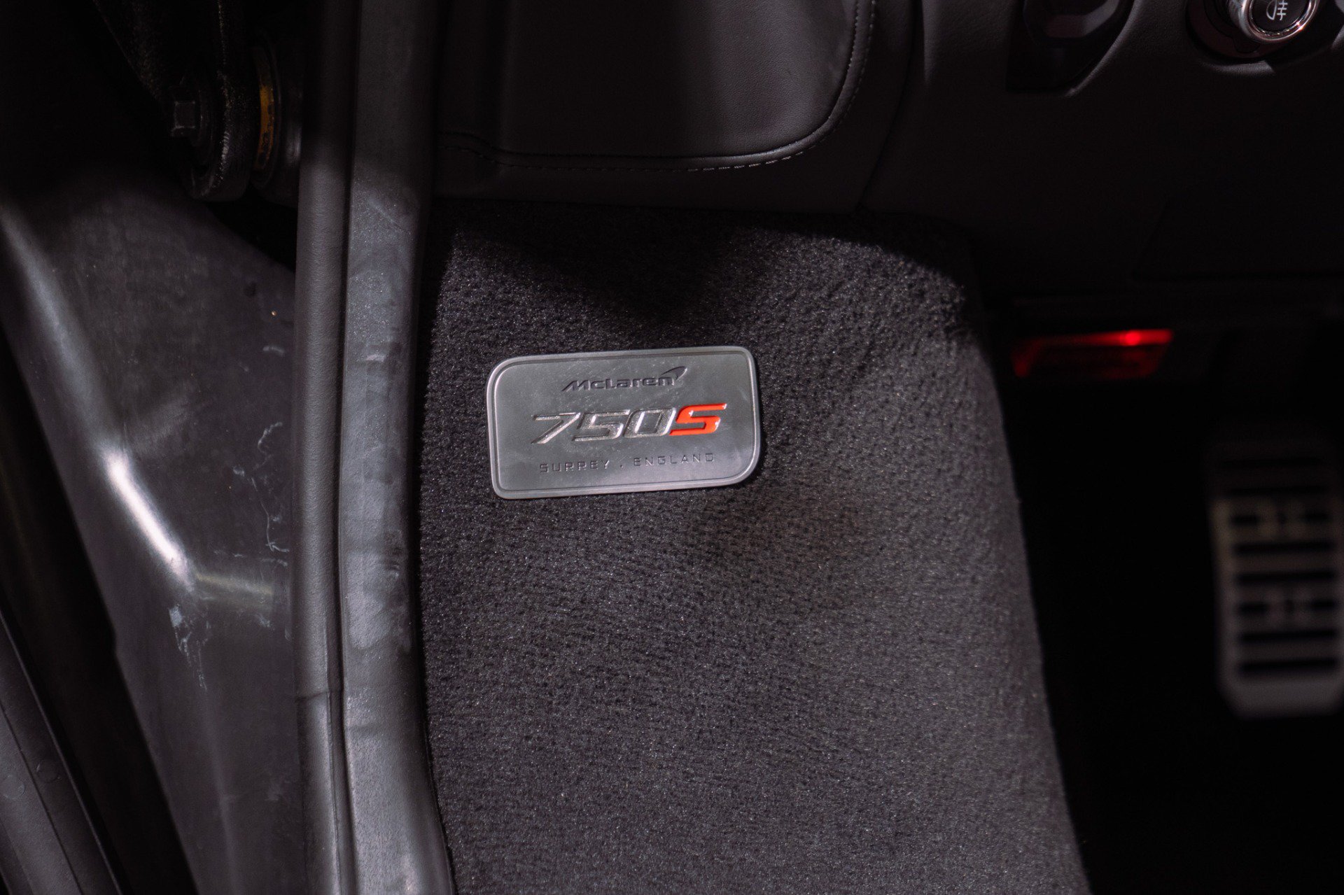 Used 2024 McLaren 750S Spider RWD image 48