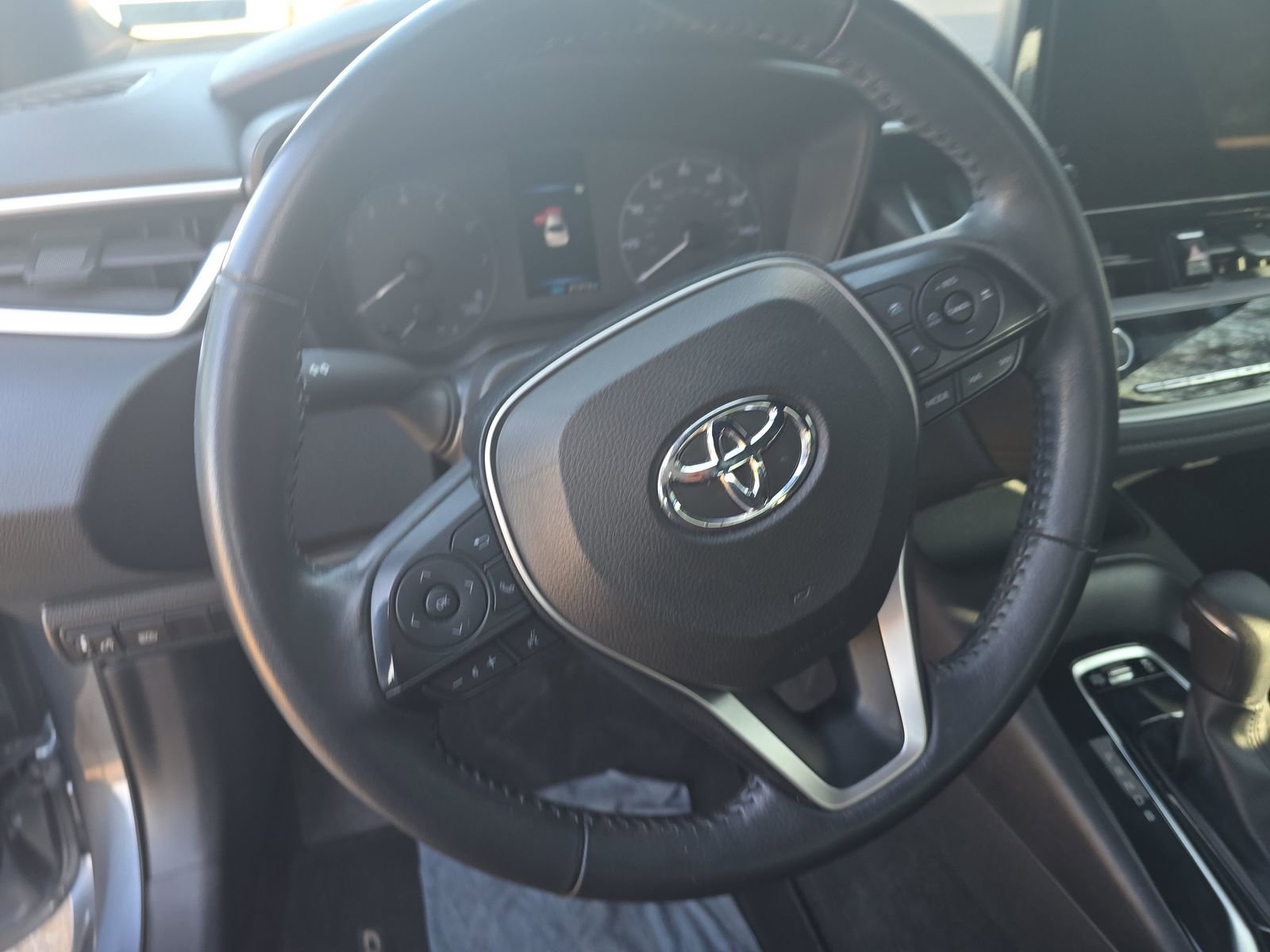 Used 2023 Toyota Corolla SE image 16