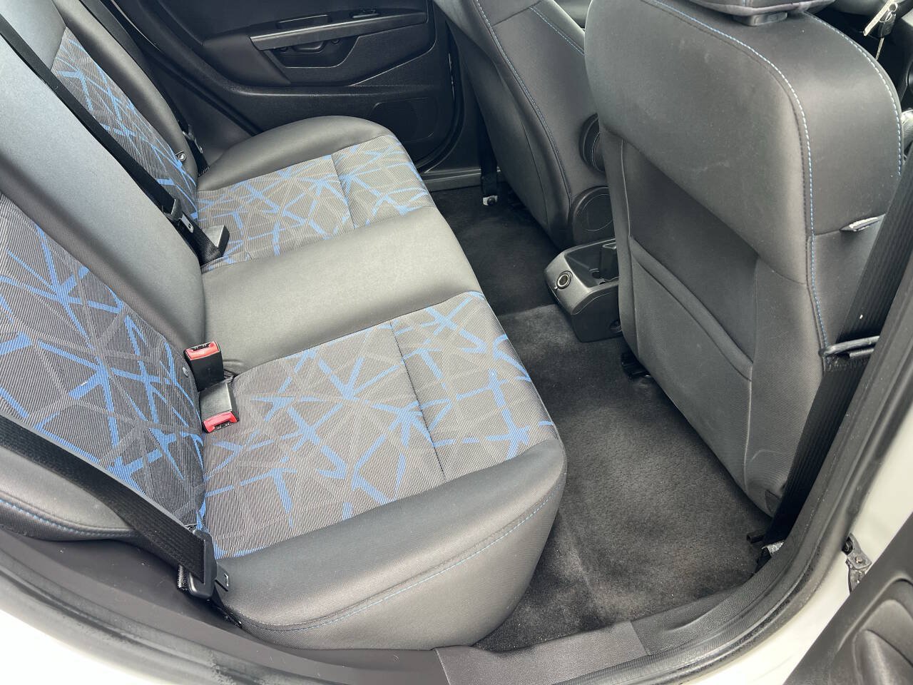 Used 2012 Ford Fiesta SES FWD image 11