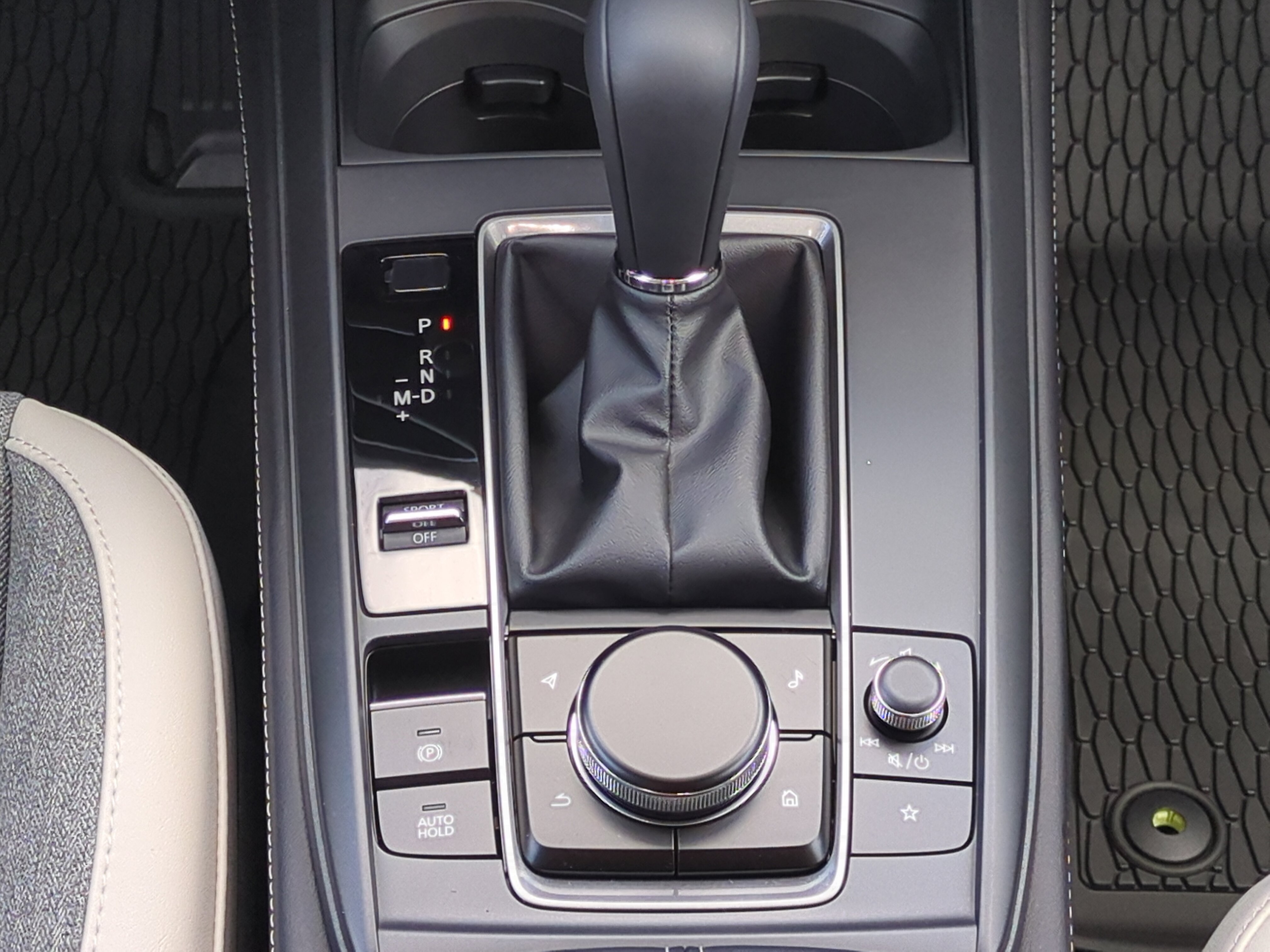 New 2026 MAZDA CX-30 Aire Edition image 19