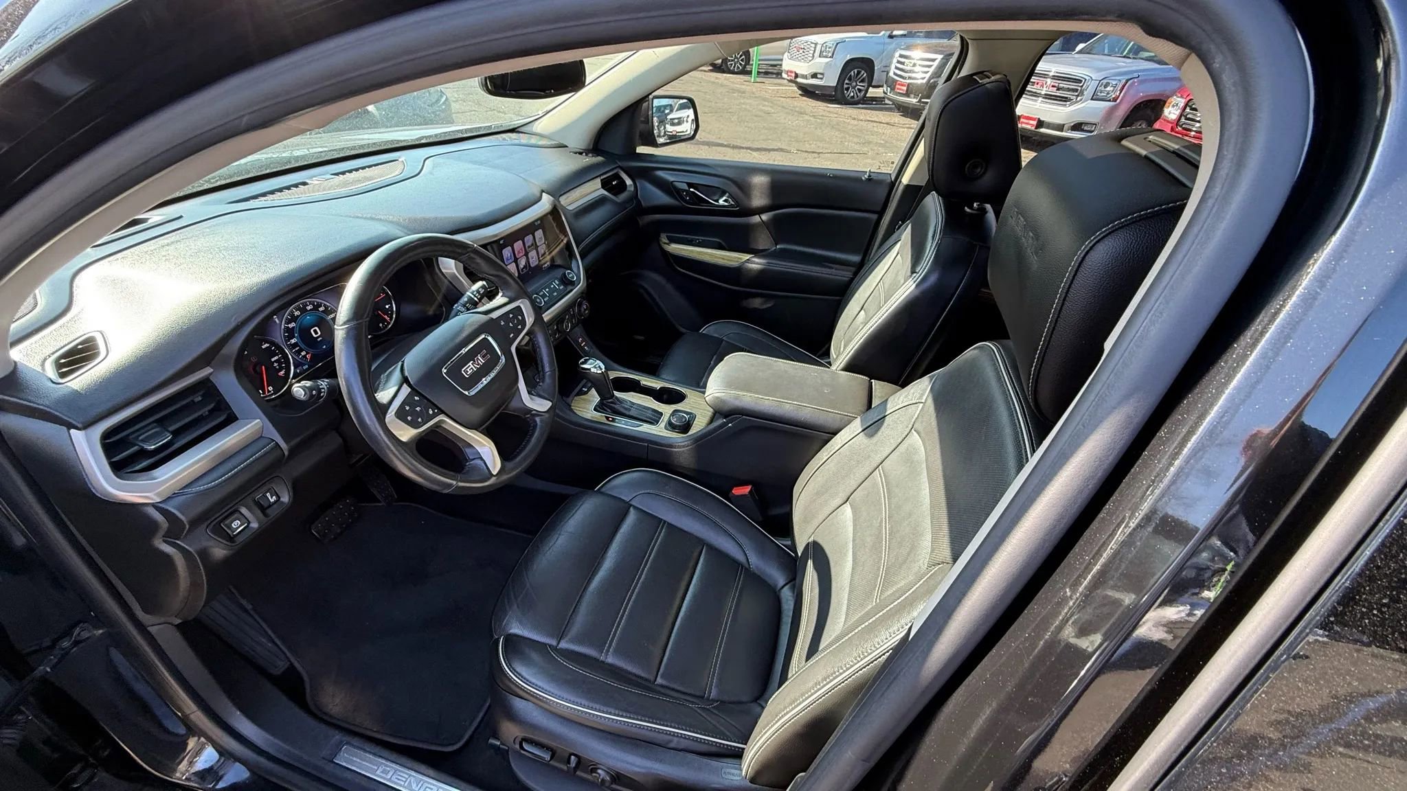 Used 2017 GMC Acadia Denali image 27