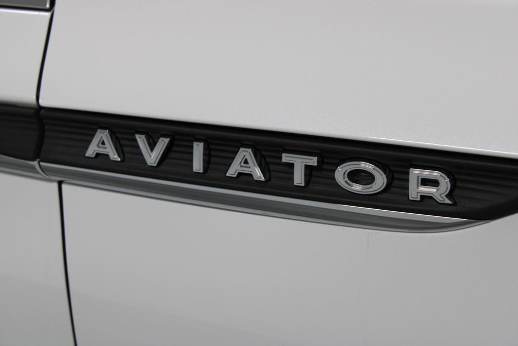 New 2026 Lincoln Aviator AWD image 11