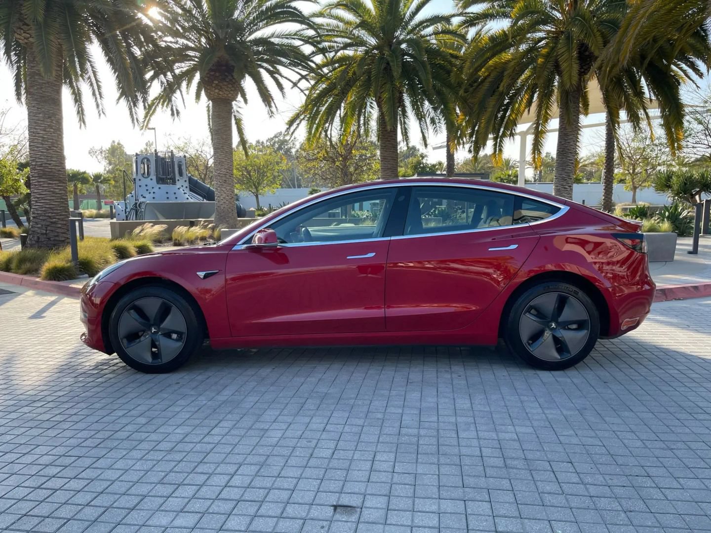 Used 2019 Tesla Model 3 Standard Range Plus RWD image 5