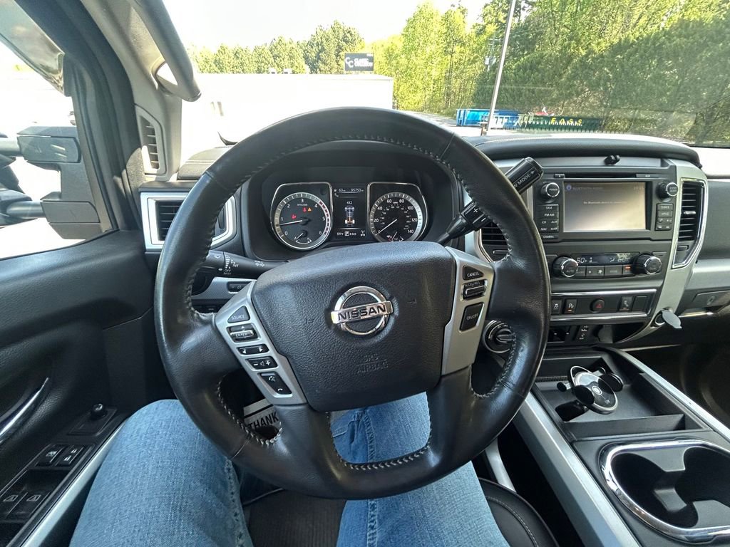 Used 2017 Nissan Titan PRO-4X image 27