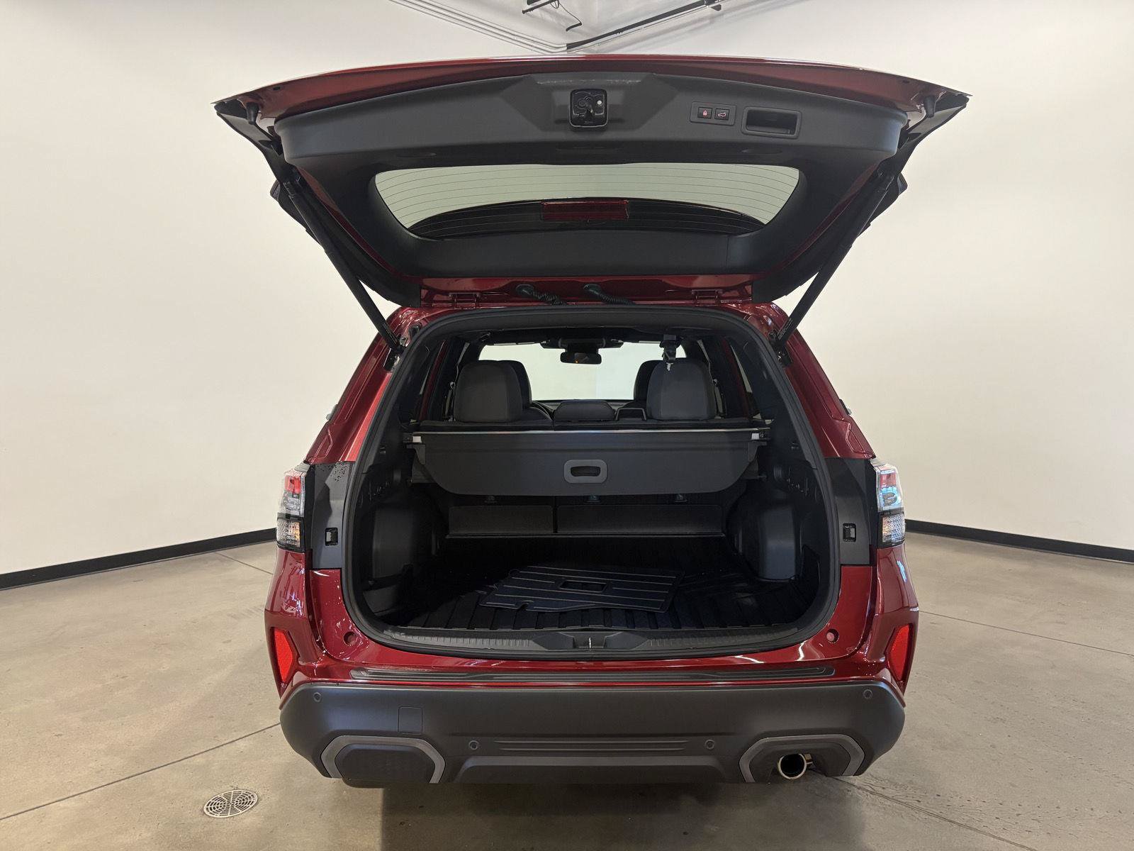 Used 2025 Subaru Forester Limited AWD/4WD image 35
