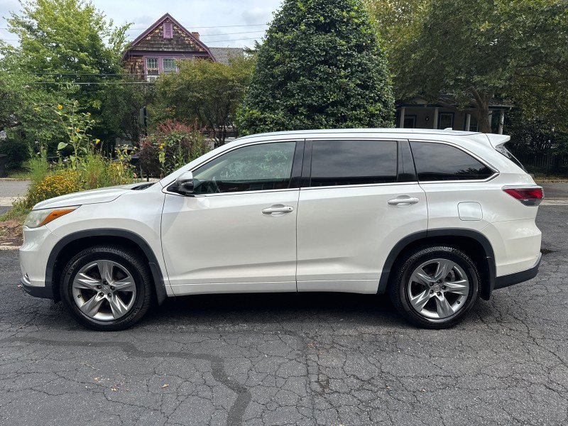 Used 2015 Toyota Highlander Limited Platinum AWD/4WD image 7