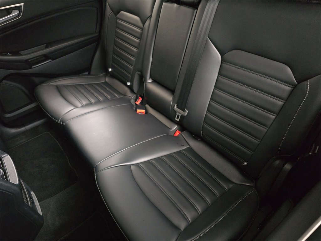 Used 2024 Ford Edge SEL image 16