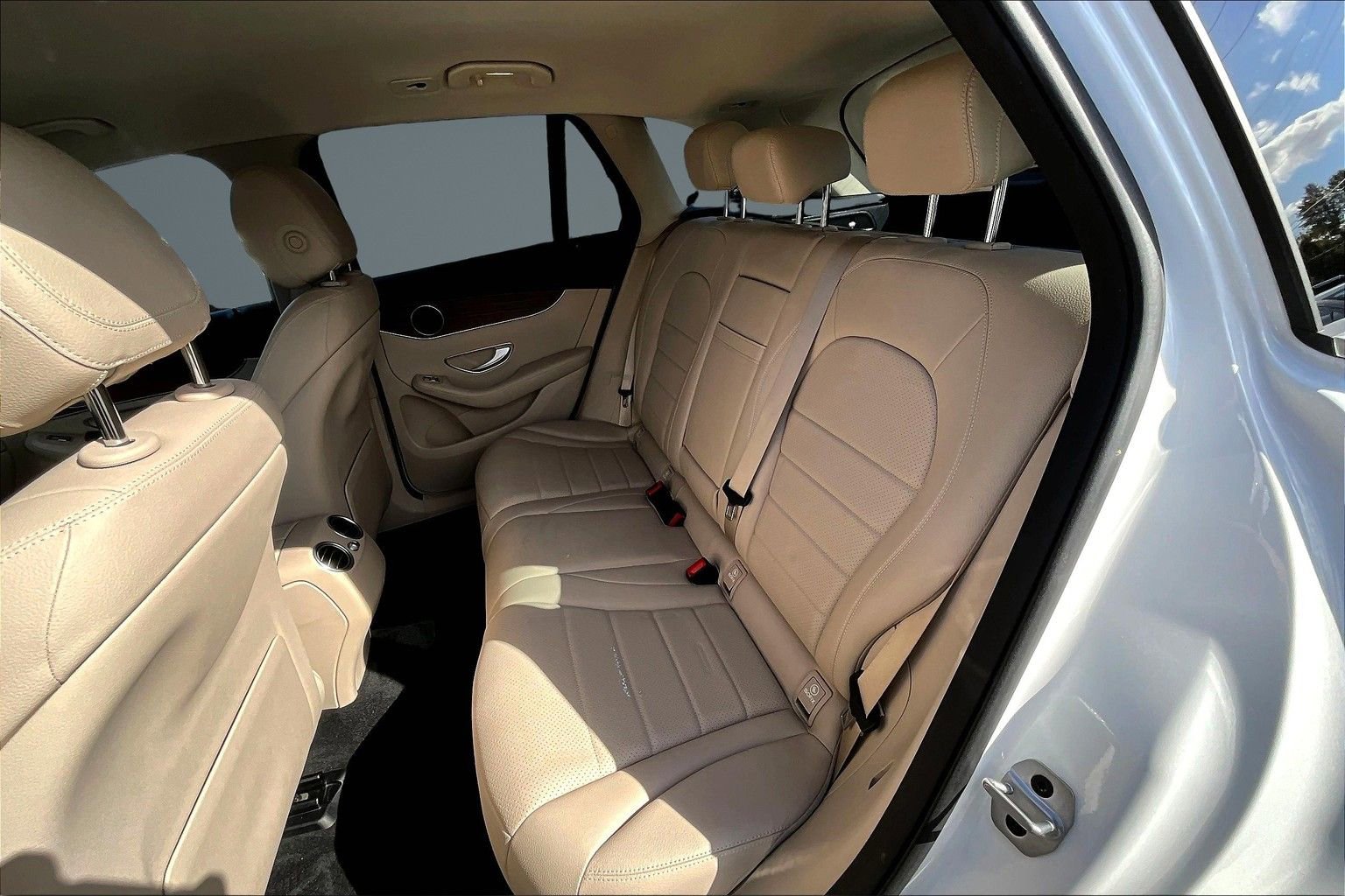 Used 2022 Mercedes-Benz GLC 300 4MATIC image 22