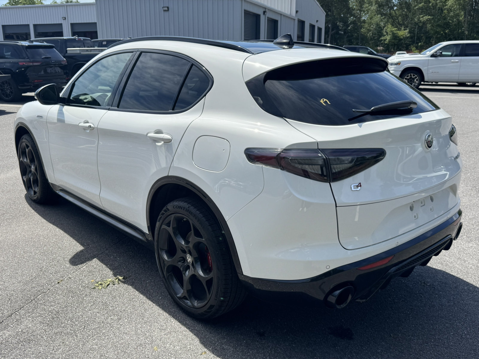 Used 2025 Alfa Romeo Stelvio Sprint w/ Veloce Package AWD/4WD image 7