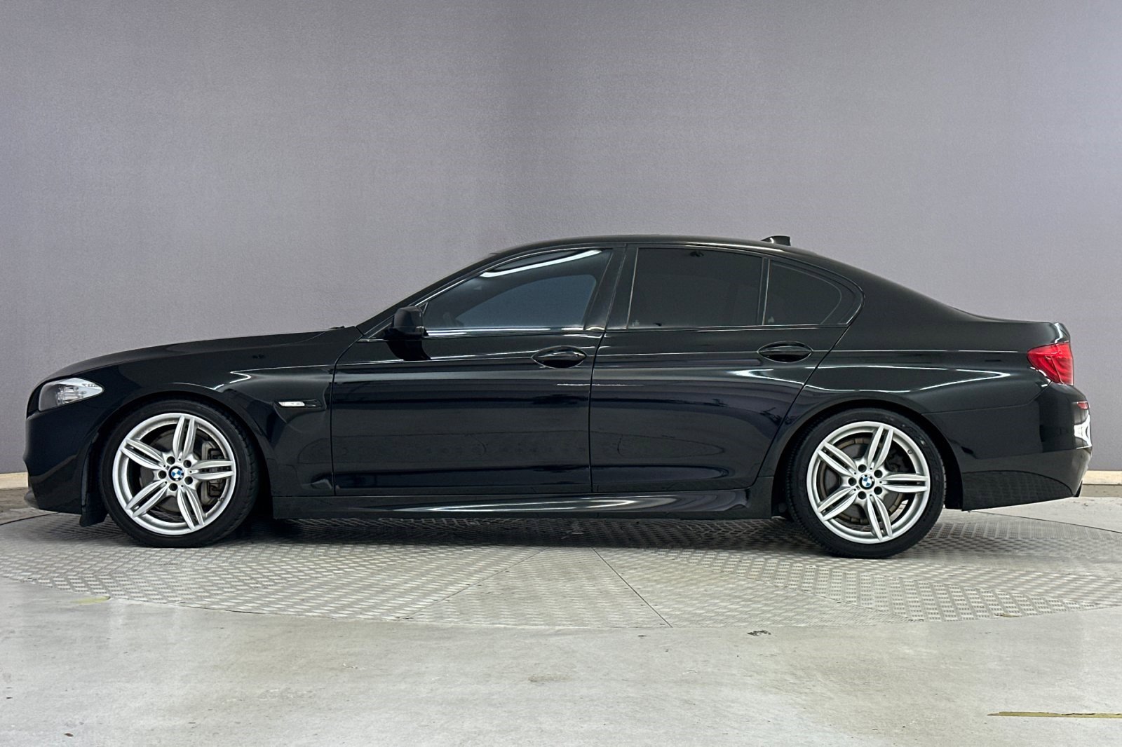 Used 2013 BMW 535i Sedan image 2