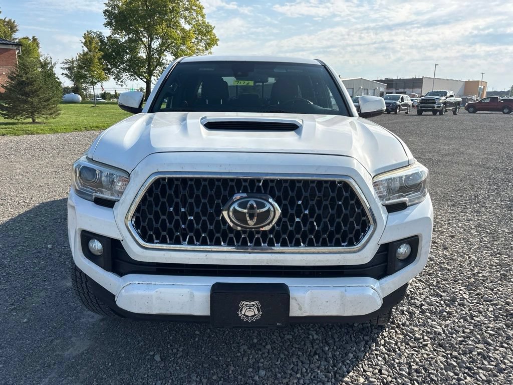 Used 2019 Toyota Tacoma TRD Sport w/ Technology Package AWD/4WD image 2