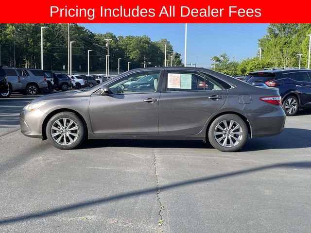 Used 2017 Toyota Camry XLE w/ Moonroof Package FWD video 2