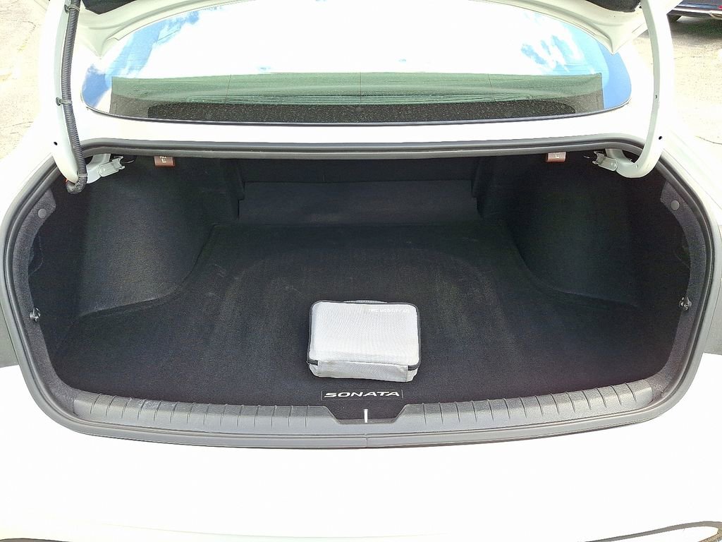 Used 2023 Hyundai Sonata SE FWD image 28