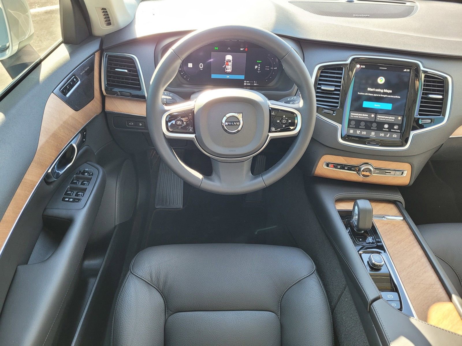Certified 2025 Volvo XC90 T8 Plus w/ Protection Package Premier AWD/4WD image 14