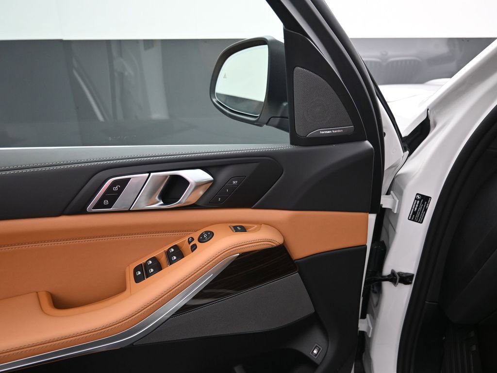 New 2026 BMW X5 xDrive50e AWD/4WD image 14