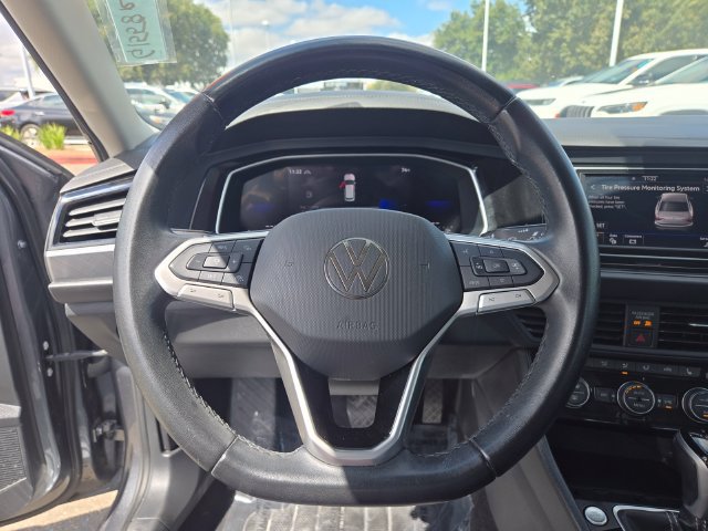 Used 2024 Volkswagen Jetta SE FWD image 22
