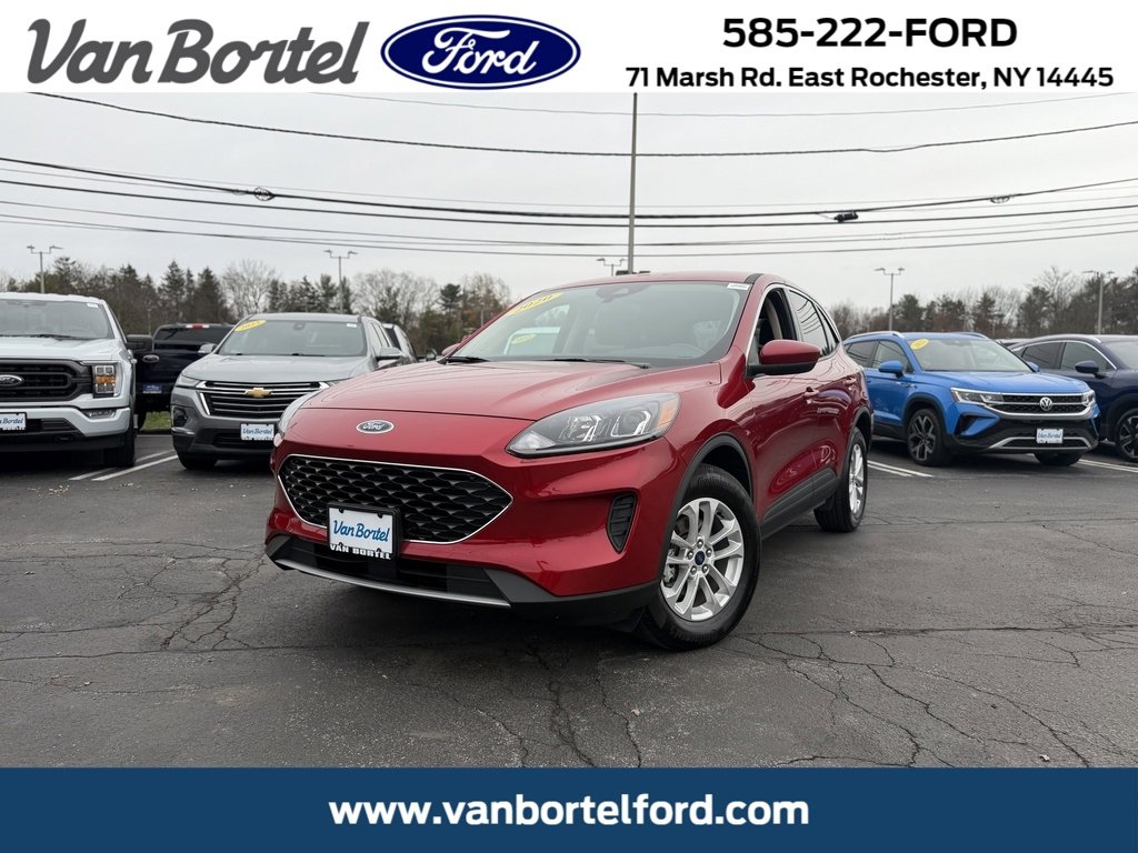 Used 2020 Ford Escape SE image 1